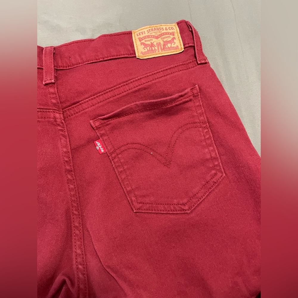 Levi's ❤️Mid Lenght Women's Cherry Red Jean Shorts, size 30 (EUC) - Picture 6 of 9